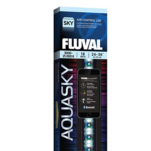 Pantalla LED RGB Bluetooth Fluval Aquasky 2.0 sobre un acuario comunitario